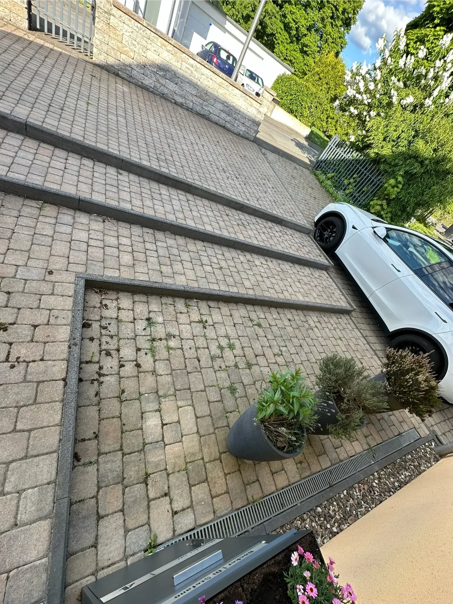 Gepflasterte Einfahrt vorher in Gevelsberg, Ennepetal und Umgebung